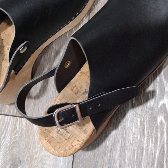 Black no name womens clogs. Size 10.5 - Picture 3 of 12